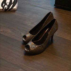 High heeled platform shoes